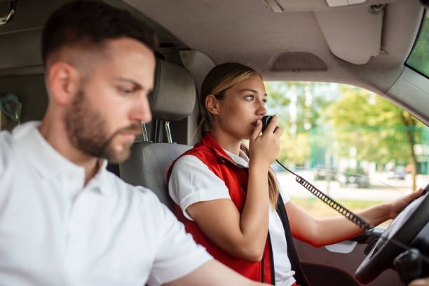 équipe d'ambulancier réactif